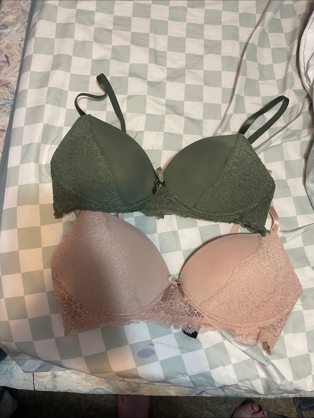 Rene Rofe Olive Green & Blush Pink Lace-Trim Push-Up Bra Duo